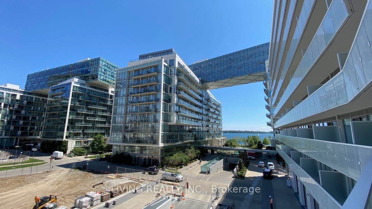 Building at 15 Queens Quay, Toronto, Waterfront Communities C8