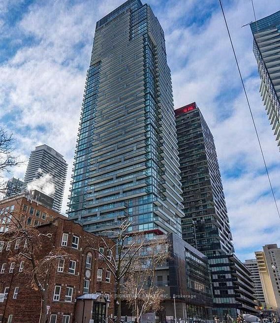 710 - 39 Roehampton Avenue, Toronto | Sold, C11894562 | Condos.ca