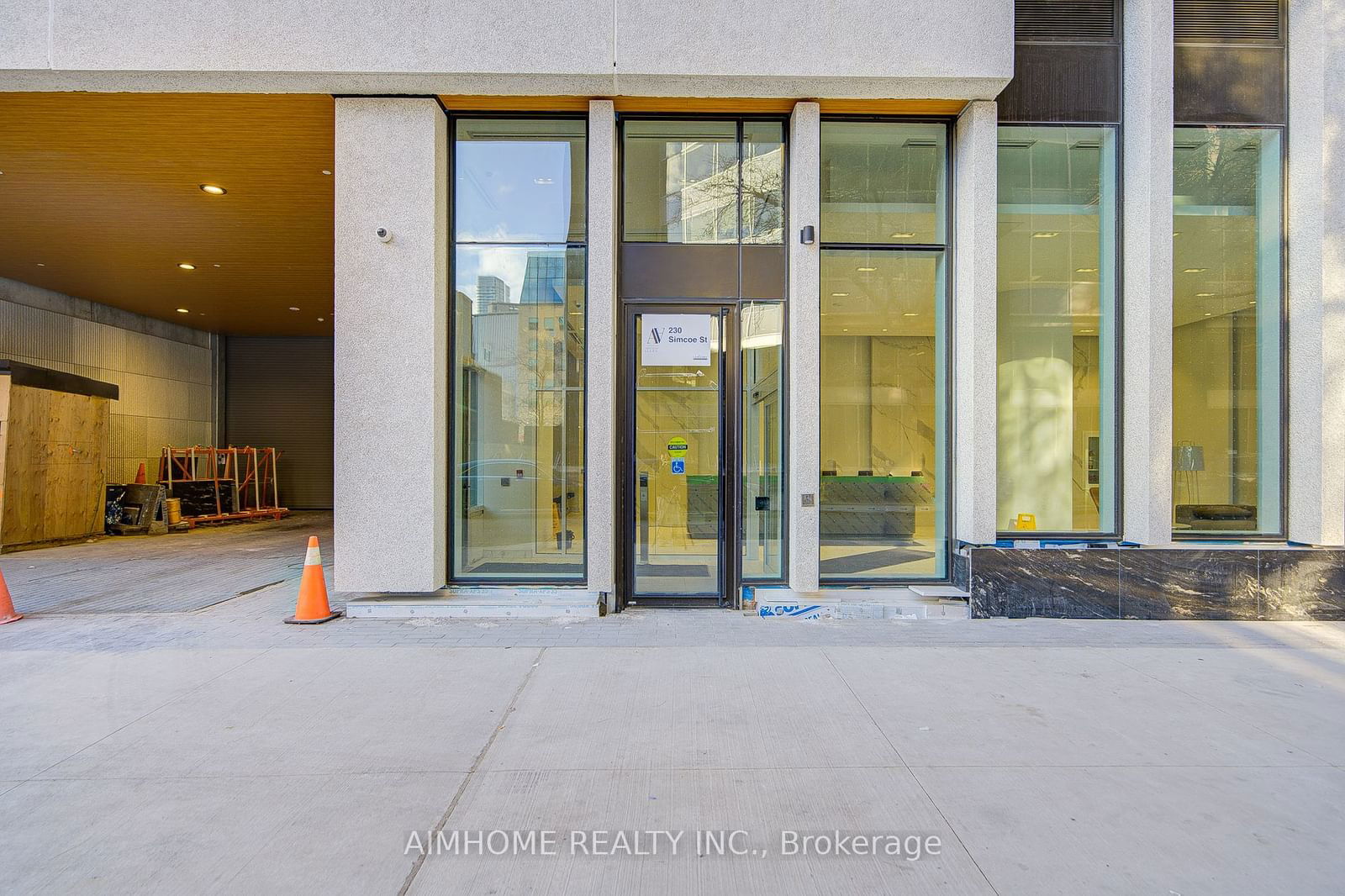 Condo for lease at 2412-230 Simcoe Street, Toronto, Kensington-Chinatown, M5T 0G7 - MLS: C11894796