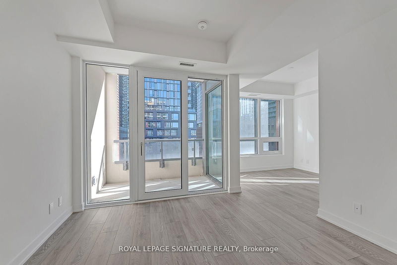 home for lease on 1015-108 Peter Street