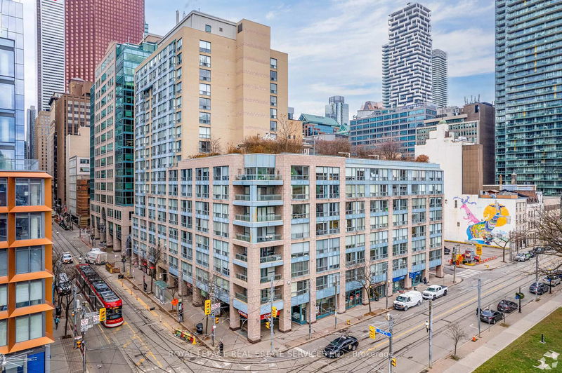 home for lease on 403-92 King Street E
