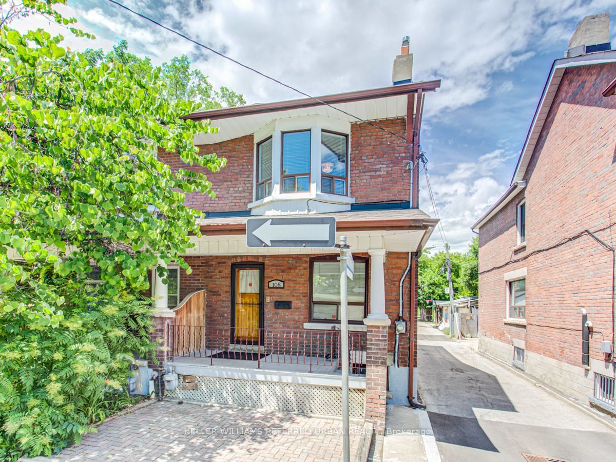 Townhouse leased at C-108 Follis Avenue, Toronto, Annex, M6G 1S9 - MLS: C11896371