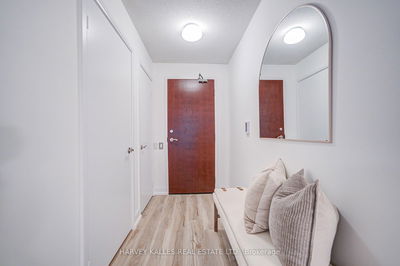 Unit 2503 — 2181 Yonge St, Toronto - Mount Pleasant West image-0-4