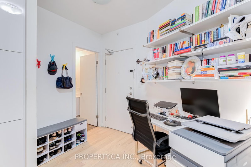 1213 - 20 Bruyeres Mews, Toronto, M5V 0G8 | Image 2