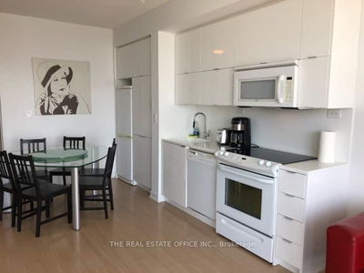 Unit 4001 — 21 Iceboat Terr, Toronto - Waterfront Communities C1 image-0-3