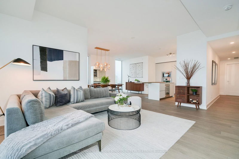 home for lease on 1002-128 Pears Avenue