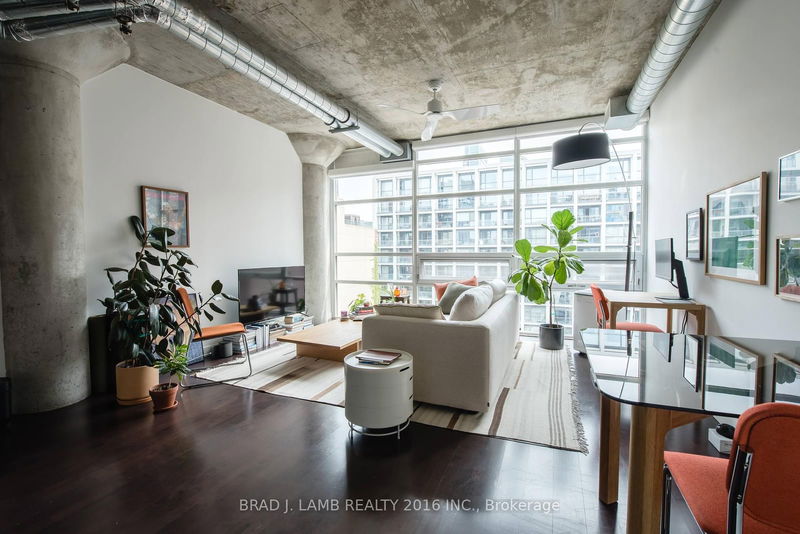 home for lease on 705-42 Camden Street