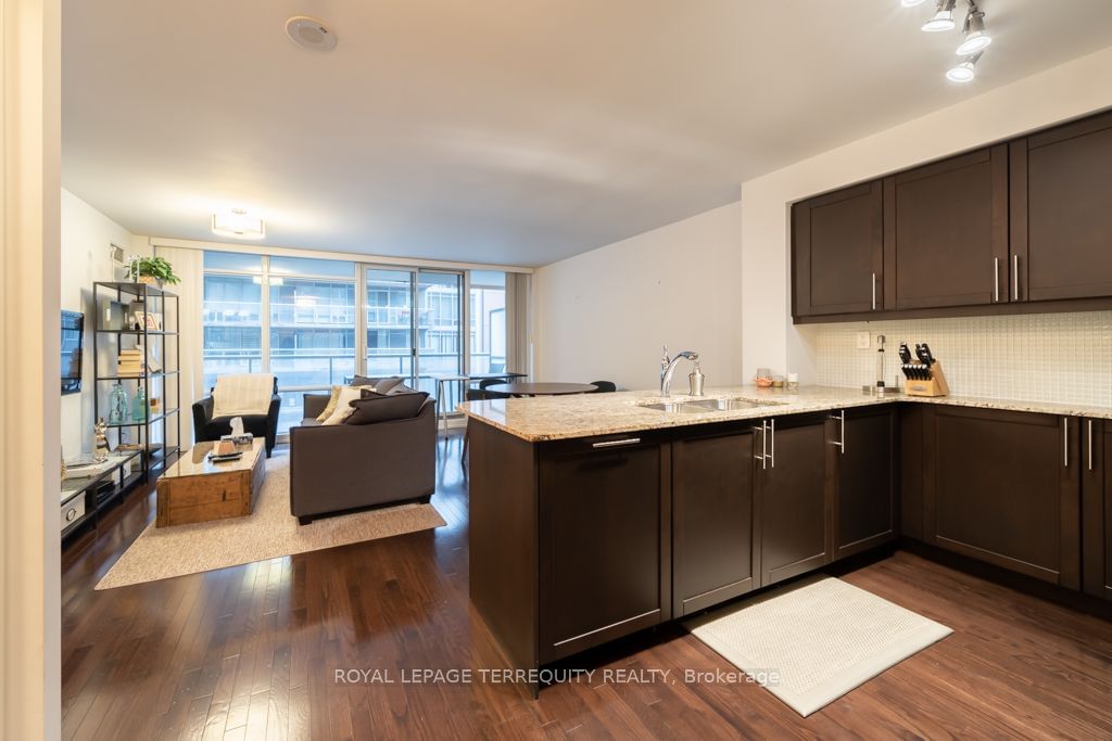 Condo for lease at 302-1 Bedford Road, Toronto, Annex, M5R 2B5 - MLS: C11902863