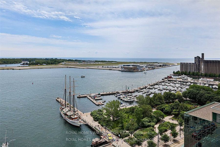 Condo for lease at Lph6-410 Queens Quay, Toronto, Waterfront Communities C1, M5V 2Z3 - MLS: C11903133