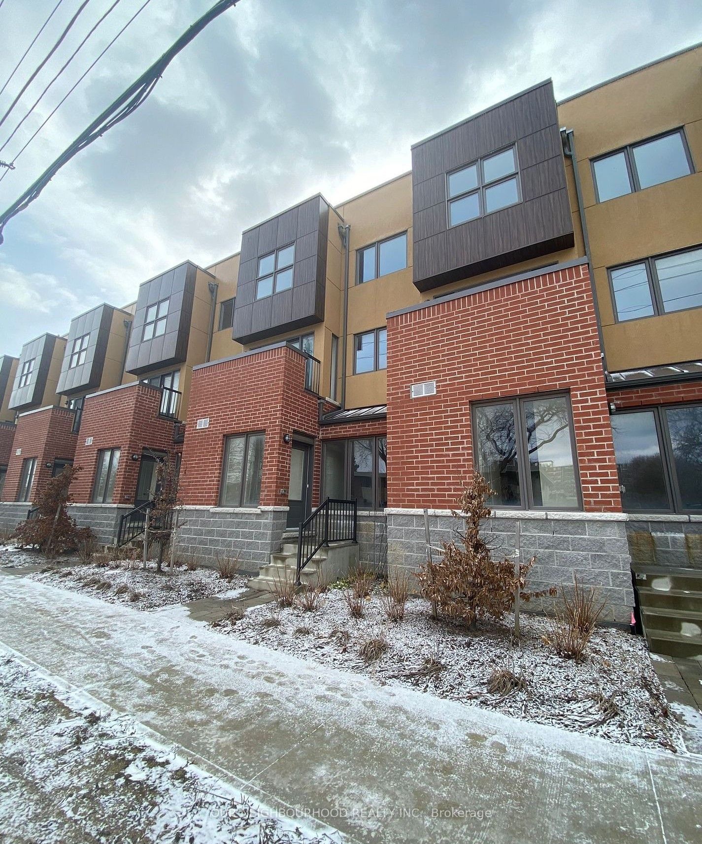 Townhouse for lease at 9A Clintwood Gate, Toronto, Parkwoods-Donalda, M3A 1M2 - MLS: C11903652