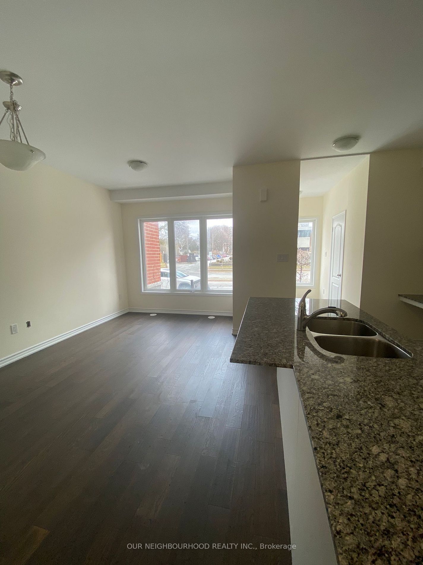 Townhouse for lease at 9A Clintwood Gate, Toronto, Parkwoods-Donalda, M3A 1M2 - MLS: C11903652