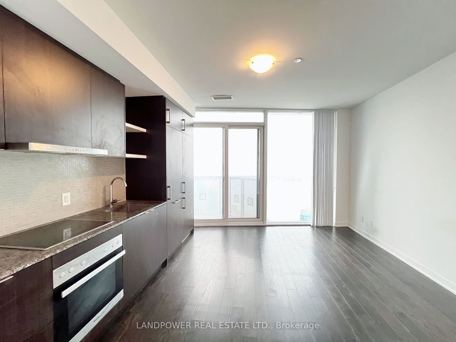 Condo leased at 5908-100 Harbour Street, Toronto, Waterfront Communities C1, M5J 0B5 - MLS: C11903882