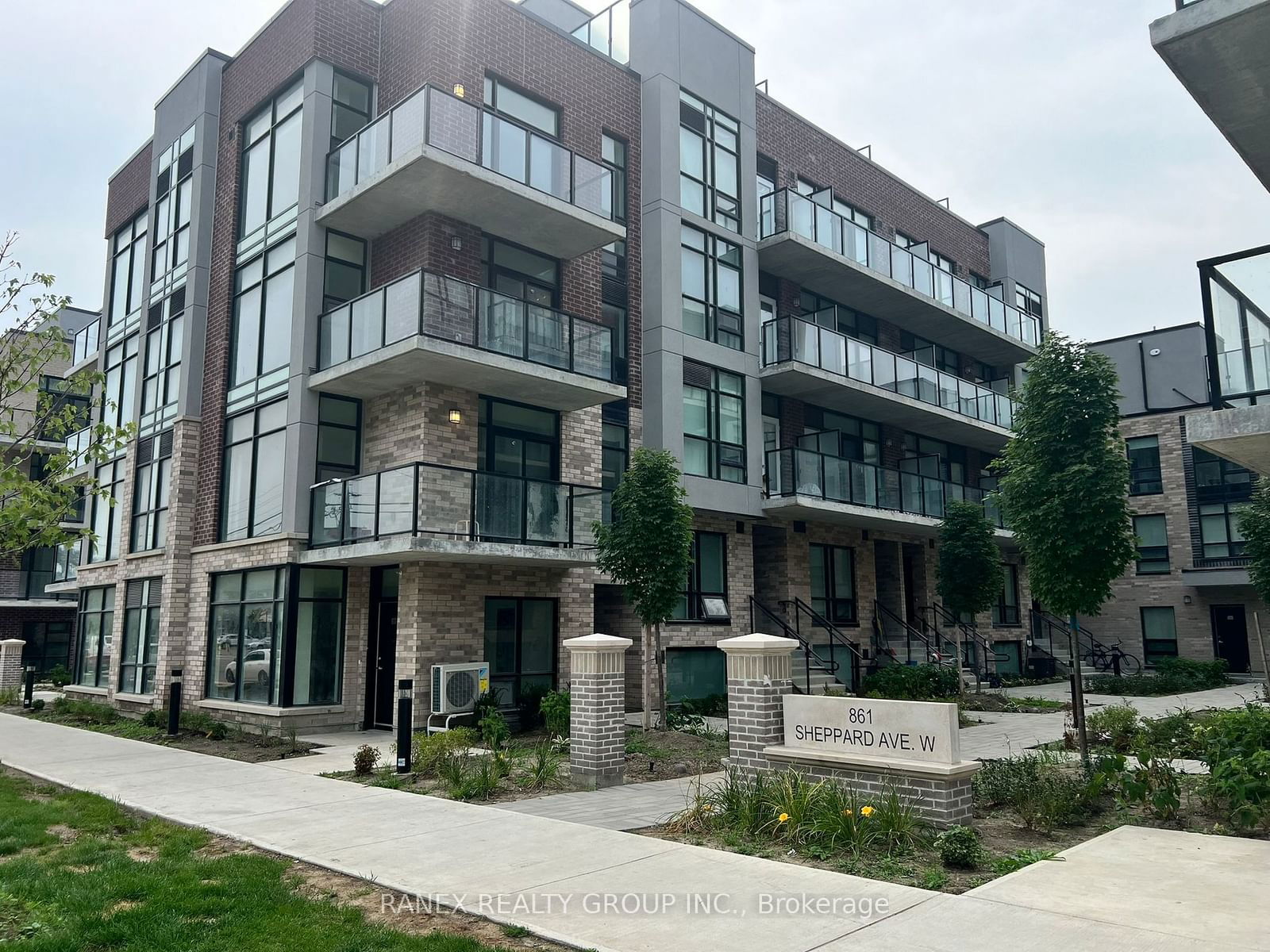 Townhouse for lease at 40-861 SHEPPARD Avenue, Toronto, Clanton Park, M3H 0E9 - MLS: C11903919