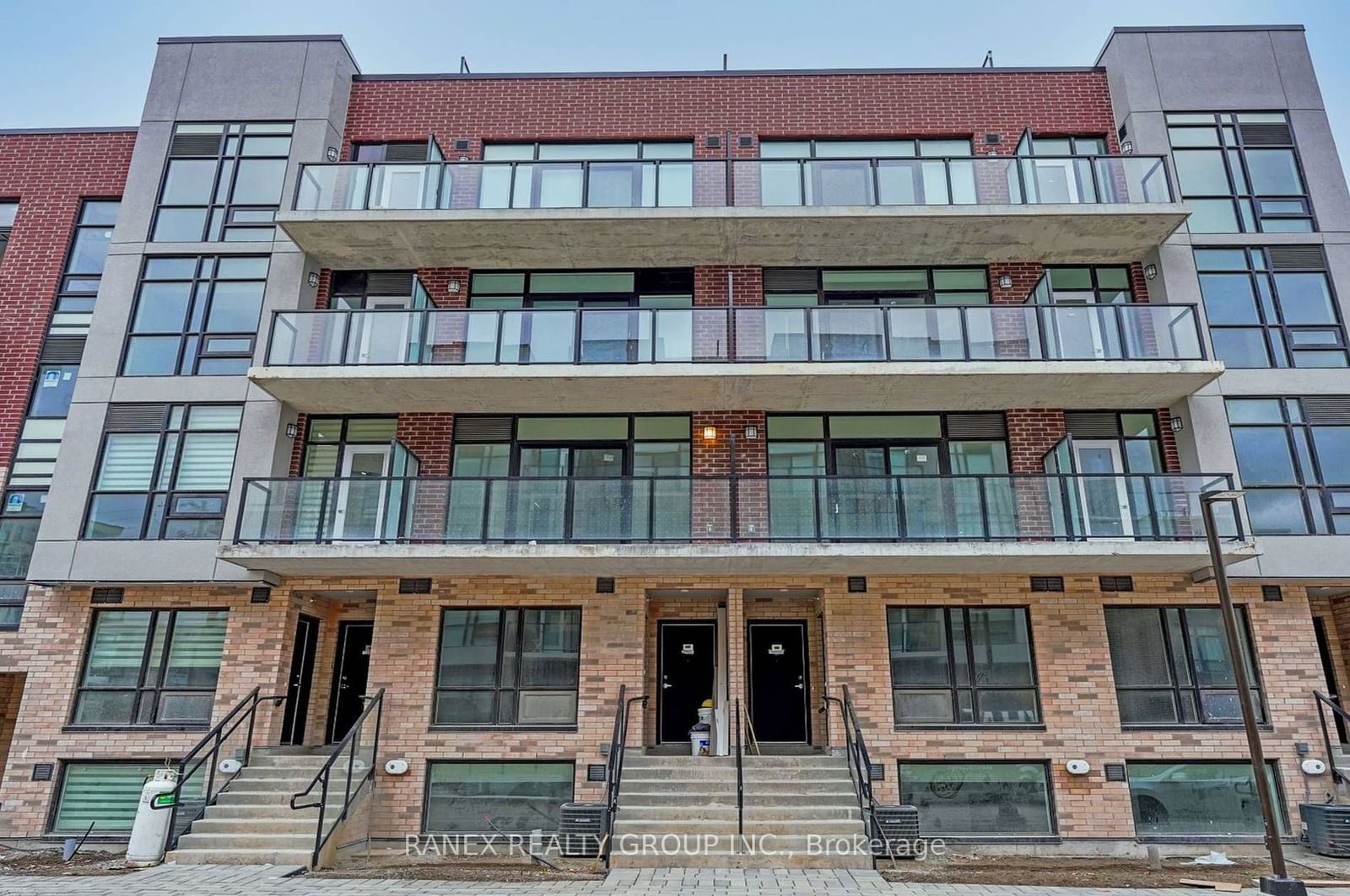 Townhouse for lease at 40-861 SHEPPARD Avenue, Toronto, Clanton Park, M3H 0E9 - MLS: C11903919