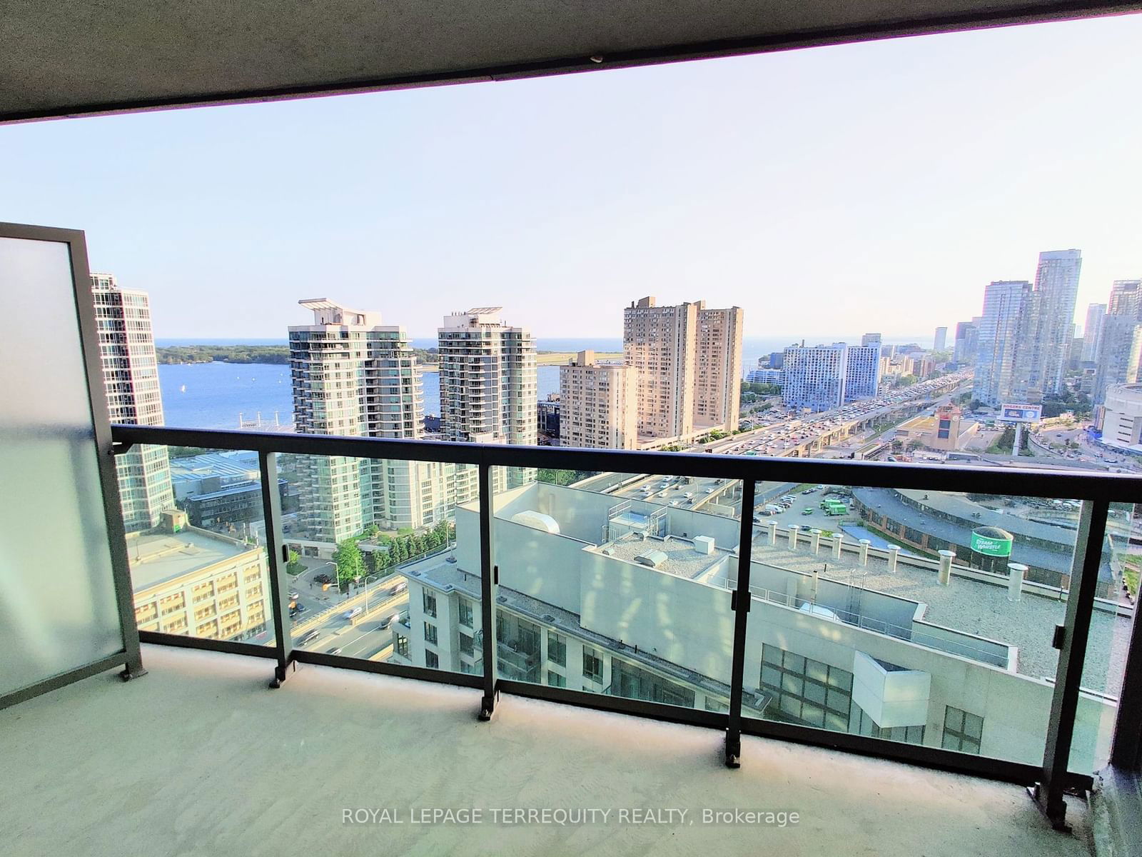 Condo leased at 2901-19 Grand Trunk Crescent, Toronto, Waterfront Communities C1, M5J 3A3 - MLS: C11905064