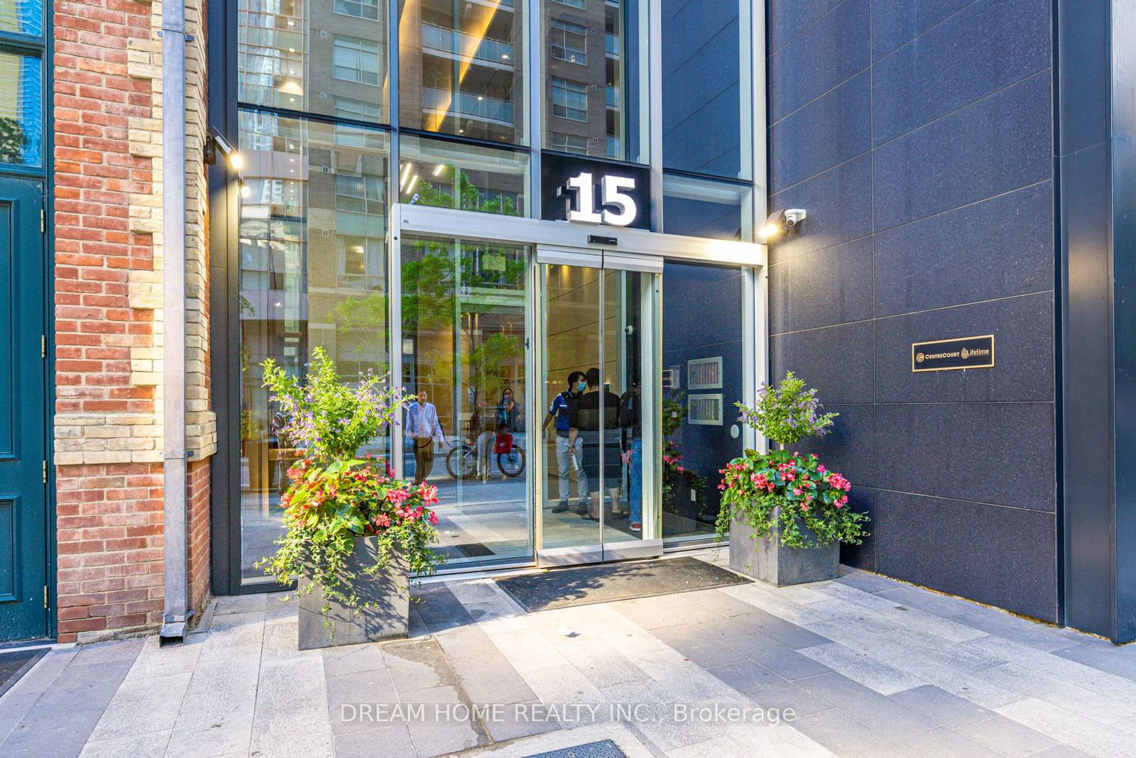 Condo for lease at 2204-15 Grenville Street, Toronto, Bay Street Corridor, M4Y 1A1 - MLS: C11905266