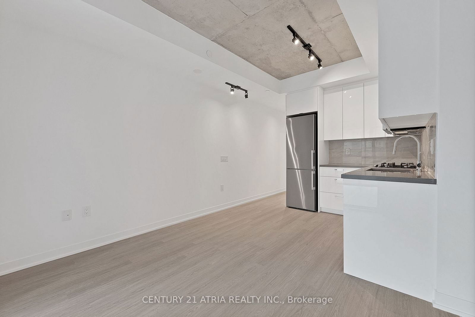 Condo leased at 515-195 McCaul Street, Toronto, Kensington-Chinatown, N5T 1W6 - MLS: C11905547