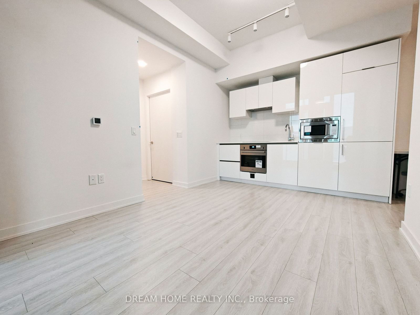 Condo for lease at 3806-238 Simcoe Street, Toronto, Kensington-Chinatown, M5T 0E2 - MLS: C11906186