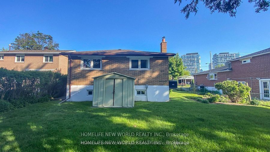 Detached House for lease at upper-22 Lisburn Crescent, Toronto, Don Valley Village, M2J 2Z5 - MLS: C11906714