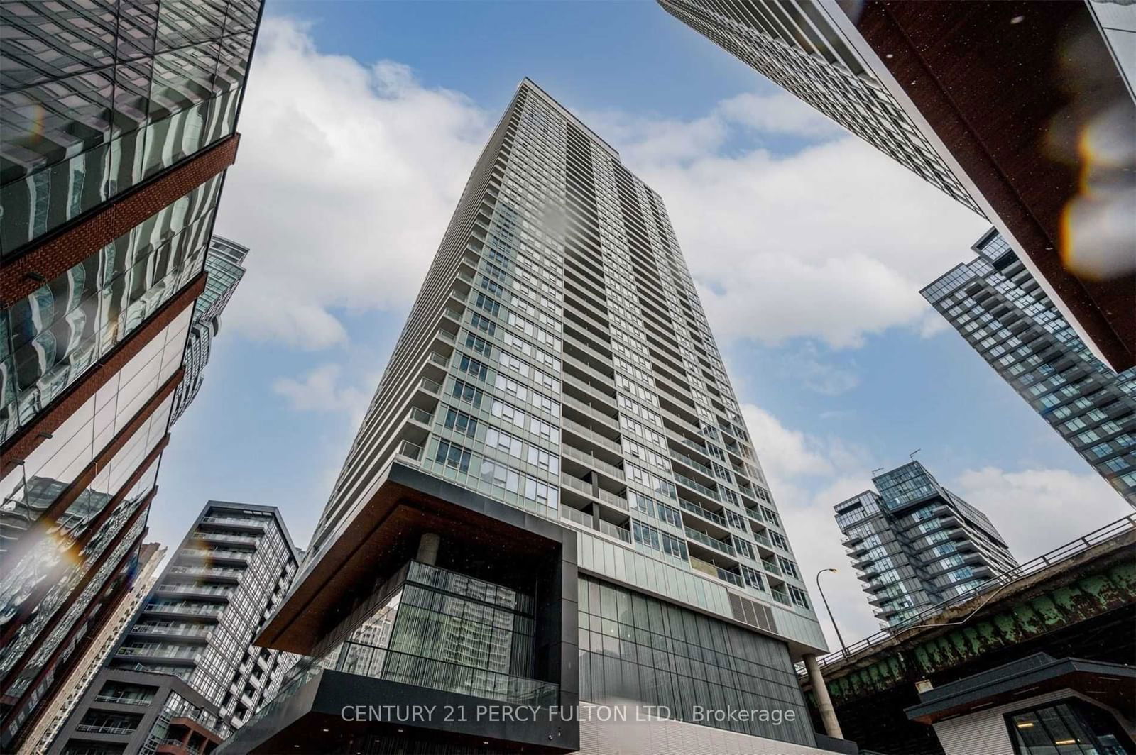 Condo for lease at 2105-19 Bathurst Street, Toronto, Waterfront Communities C1, M5V 0N2 - MLS: C11907255