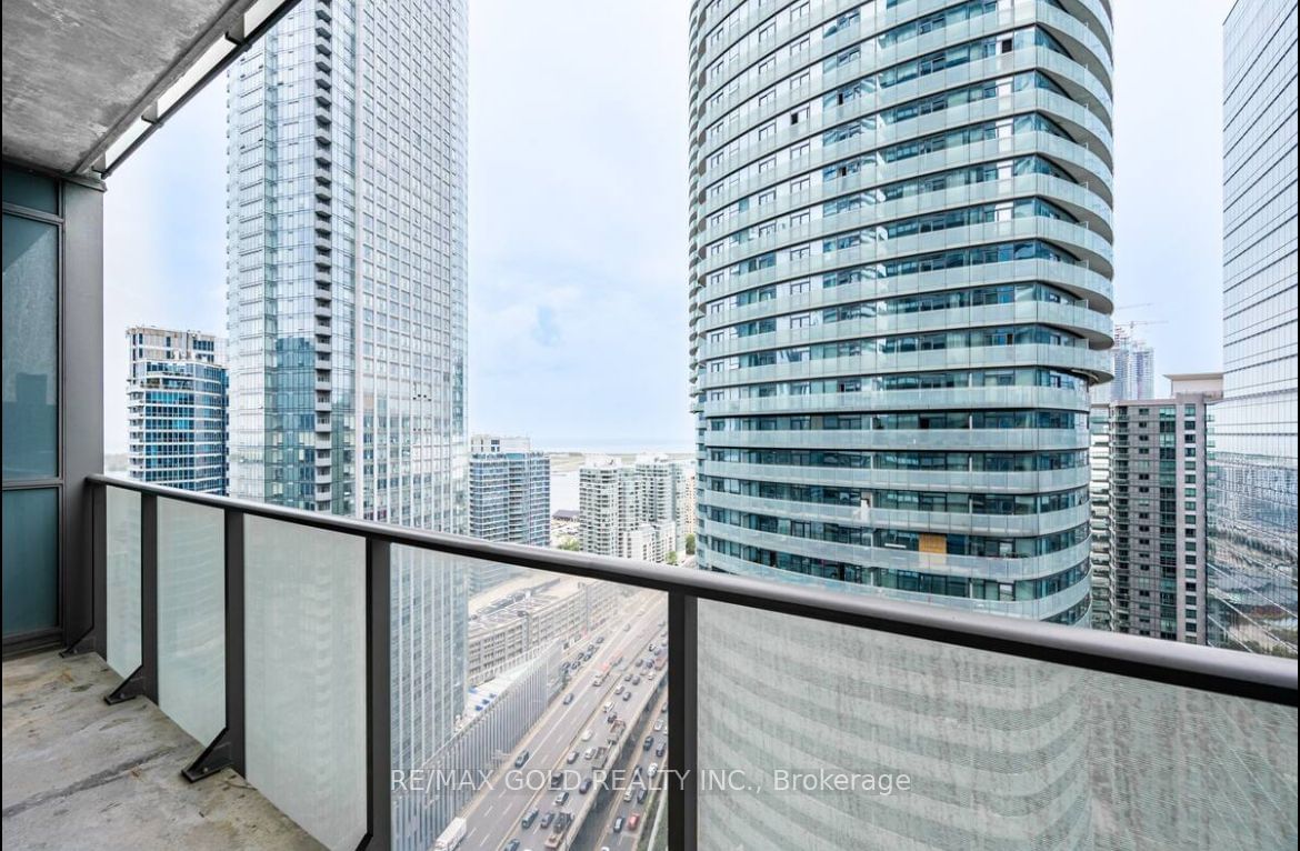 Condo leased at 2811-55 Bremner Boulevard, Toronto, Waterfront Communities C1, M5J 0A6 - MLS: C11907269