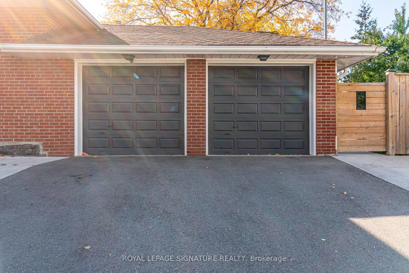 Bsmt - 71 Daleside Cres, Toronto, M4A 2K7 | Image 3