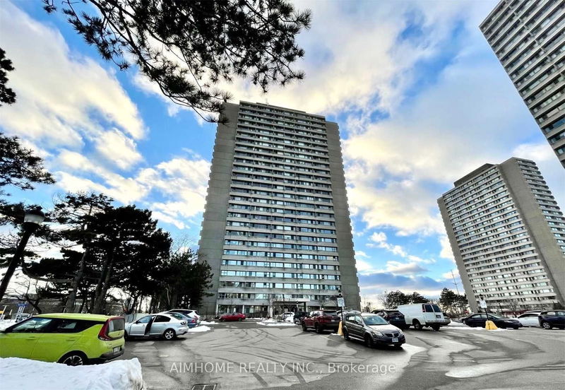 home for lease on 2505-715 Don Mills Road