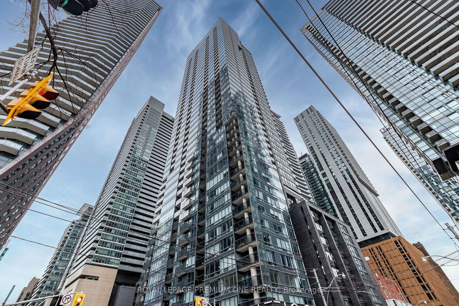 Condo sold at 606-295 Adelaide Street, Toronto, Waterfront Communities C1, M5V 0L4 - MLS: C11908510