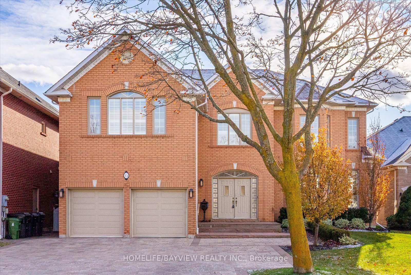 Detached House sold at 15 Ambassador Place, Toronto, Clanton Park, M3H 5Z9 - MLS: C11908708