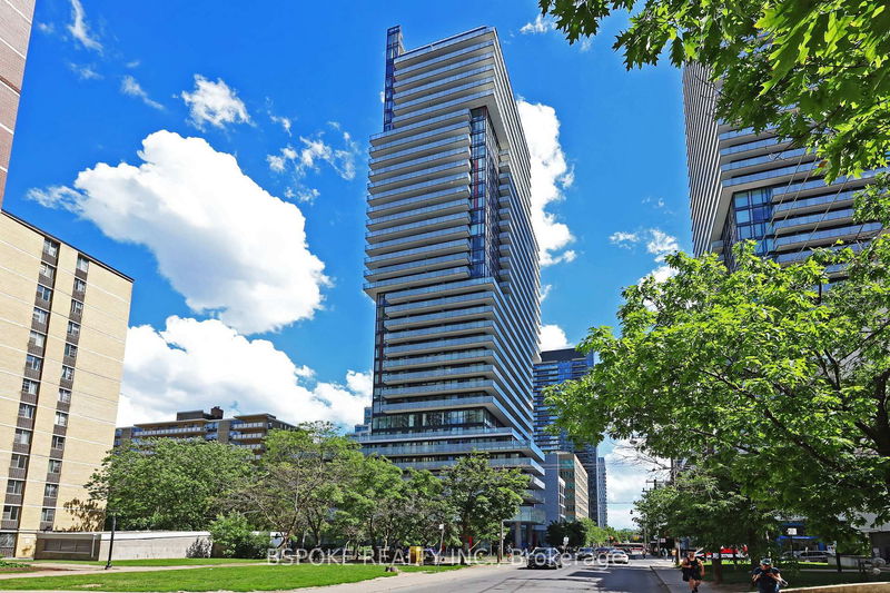 home for sale on 2912-185 Roehampton Avenue