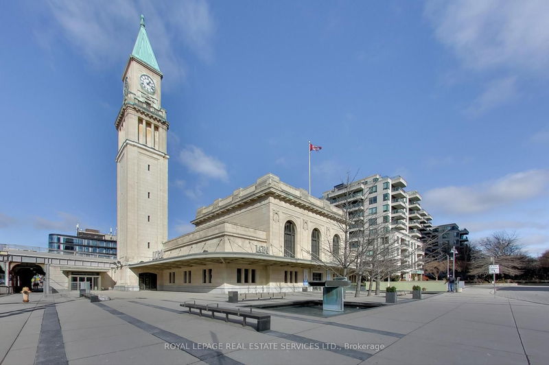 home for sale on 313-20 Scrivener Square