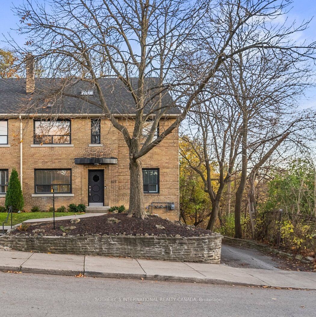 Building at 121 Cheritan Avenue, Toronto, Lawrence Park South