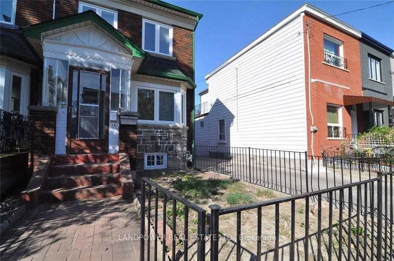 home for lease on Upper-140 Manning Avenue