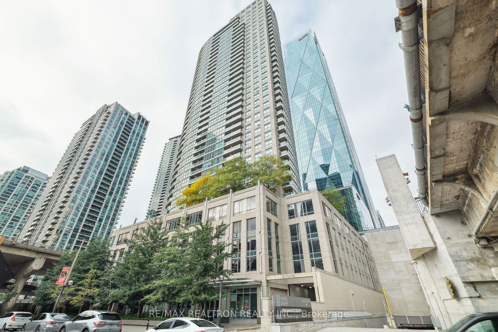 Condo leased at 3208-18 Yonge Street, Toronto, Waterfront Communities C1, M5E 1Z8 - MLS: C11909829