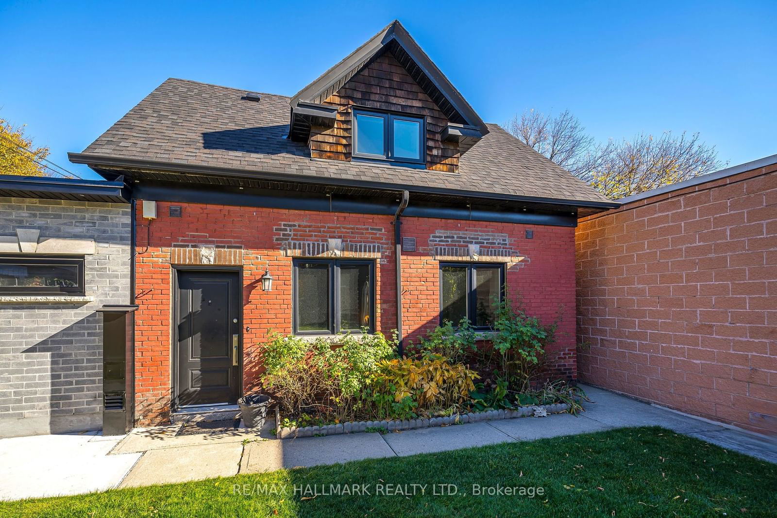 Detached House leased at Coach H-153 Rusholme Road, Toronto, Dufferin Grove, M6H 2Y6 - MLS: C11909968