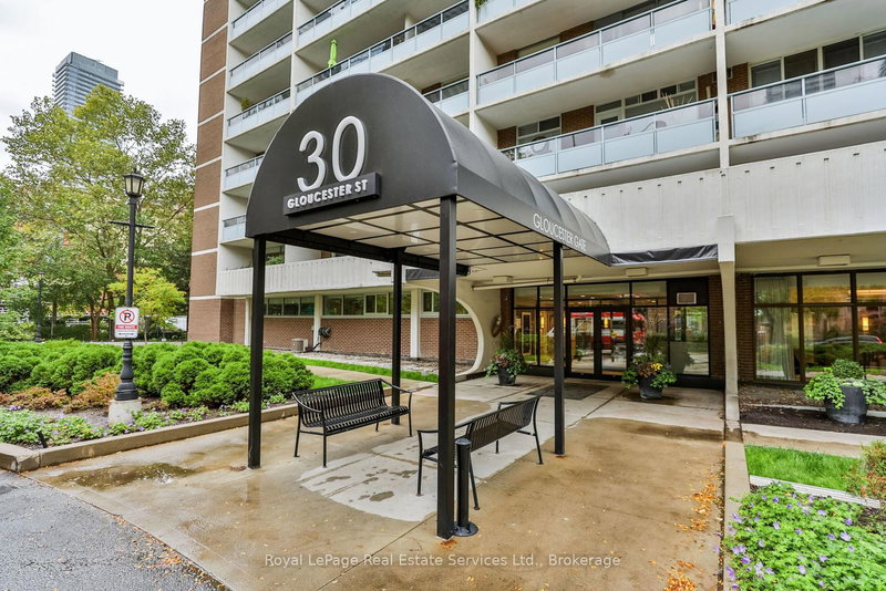 1807 - 30 Gloucester St, Toronto, M4Y 1L6 | Image 3