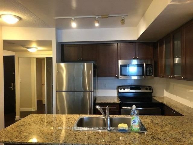 home for lease on 3002-761 Bay Street