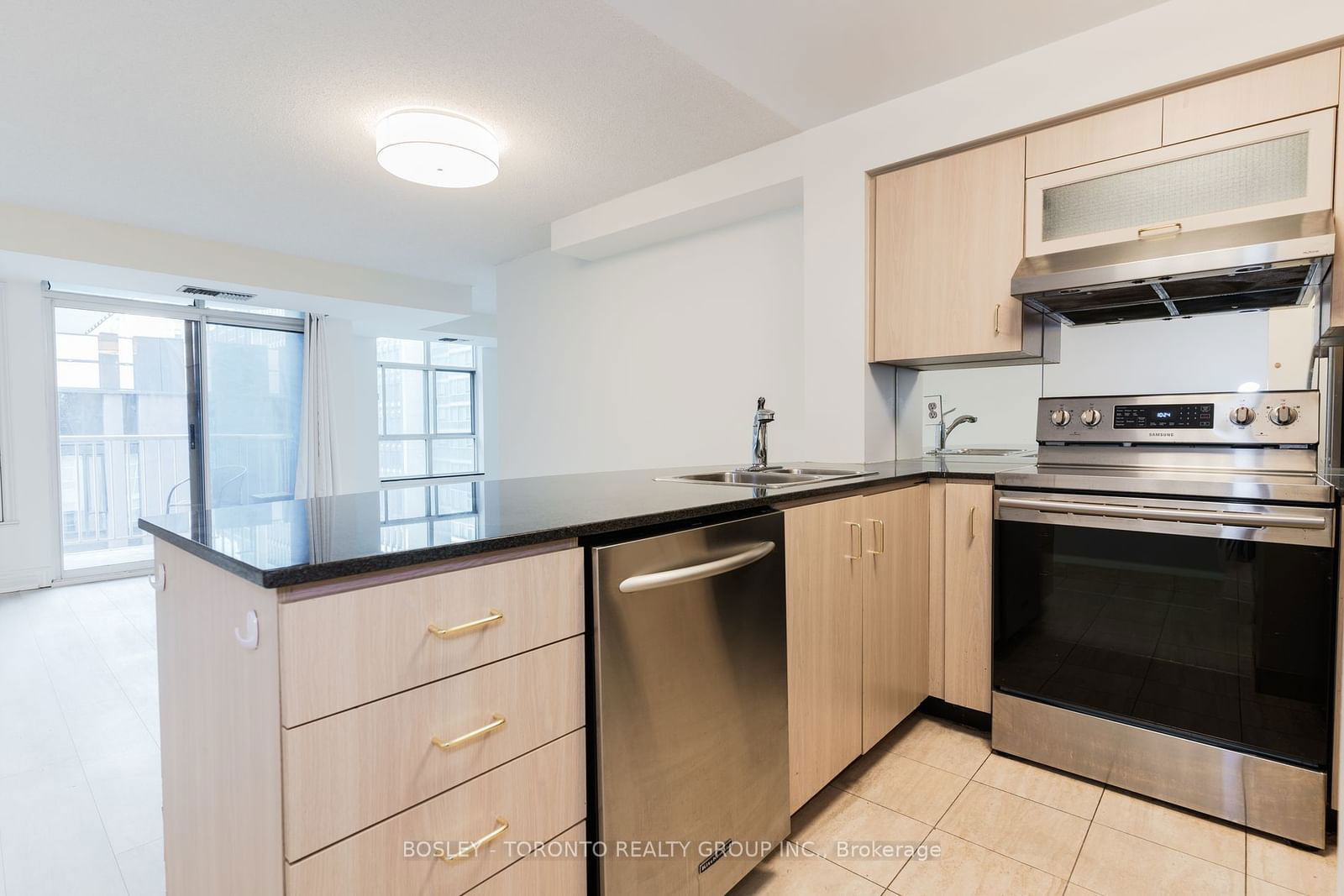 Condo for lease at 606-105 Victoria Street, Toronto, Church-Yonge Corridor, M5C 3B4 - MLS: C11910938