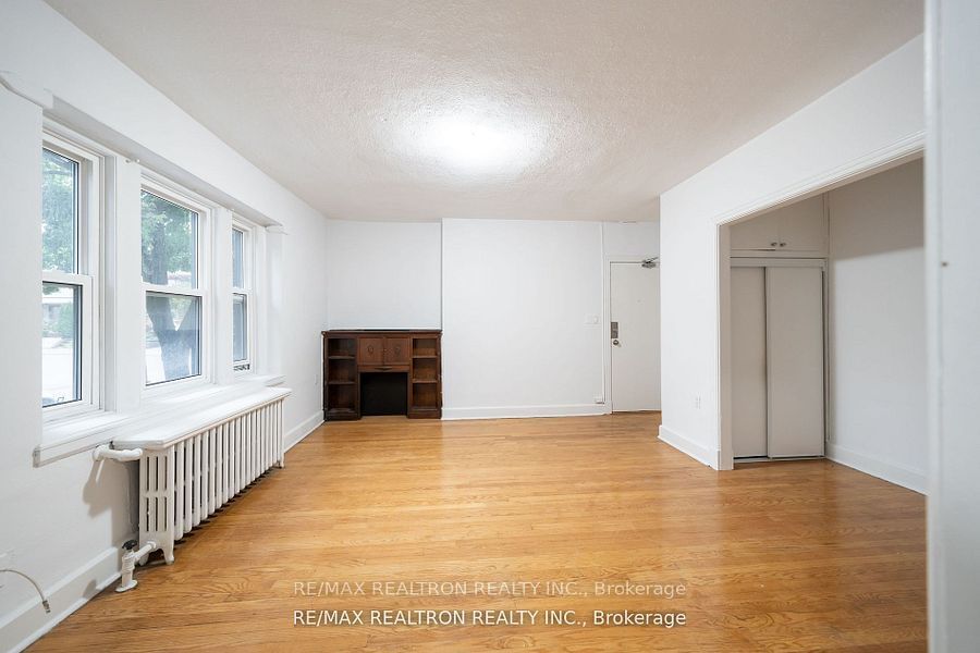 Condo leased at 34-1 Mallory Gdns, Toronto, Yonge-St. Clair, M4V 2A6 - MLS: C11911161