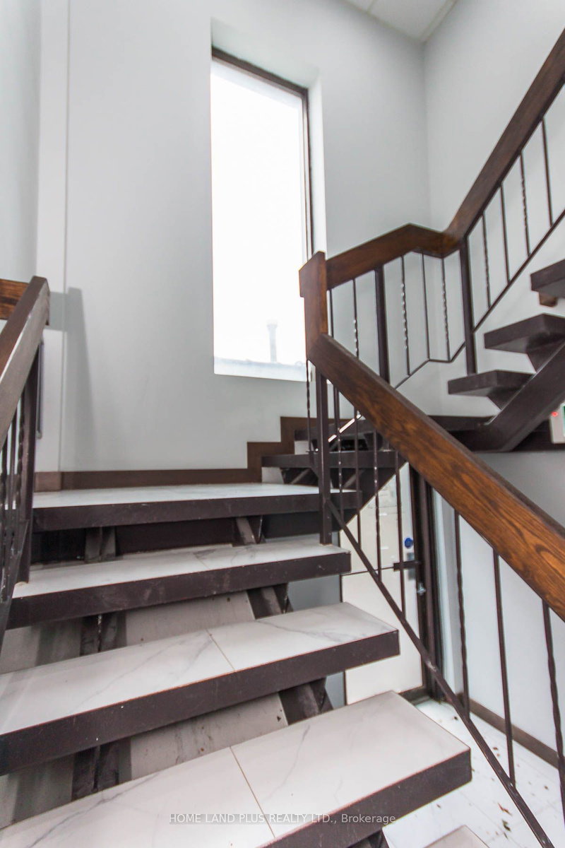 202 - 6174 Yonge St, Toronto, M2M 3X1 | Image 3