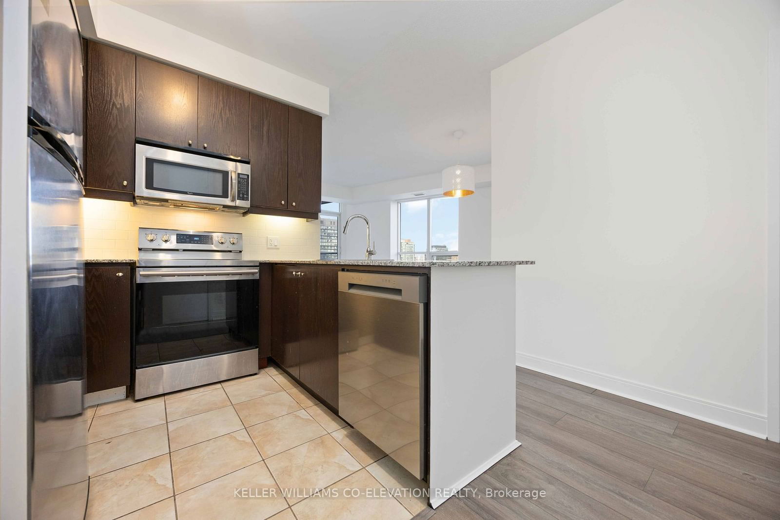 Condo for lease at 1809-1 Scott Street, Toronto, Waterfront Communities C8, M5E 1A1 - MLS: C11911711