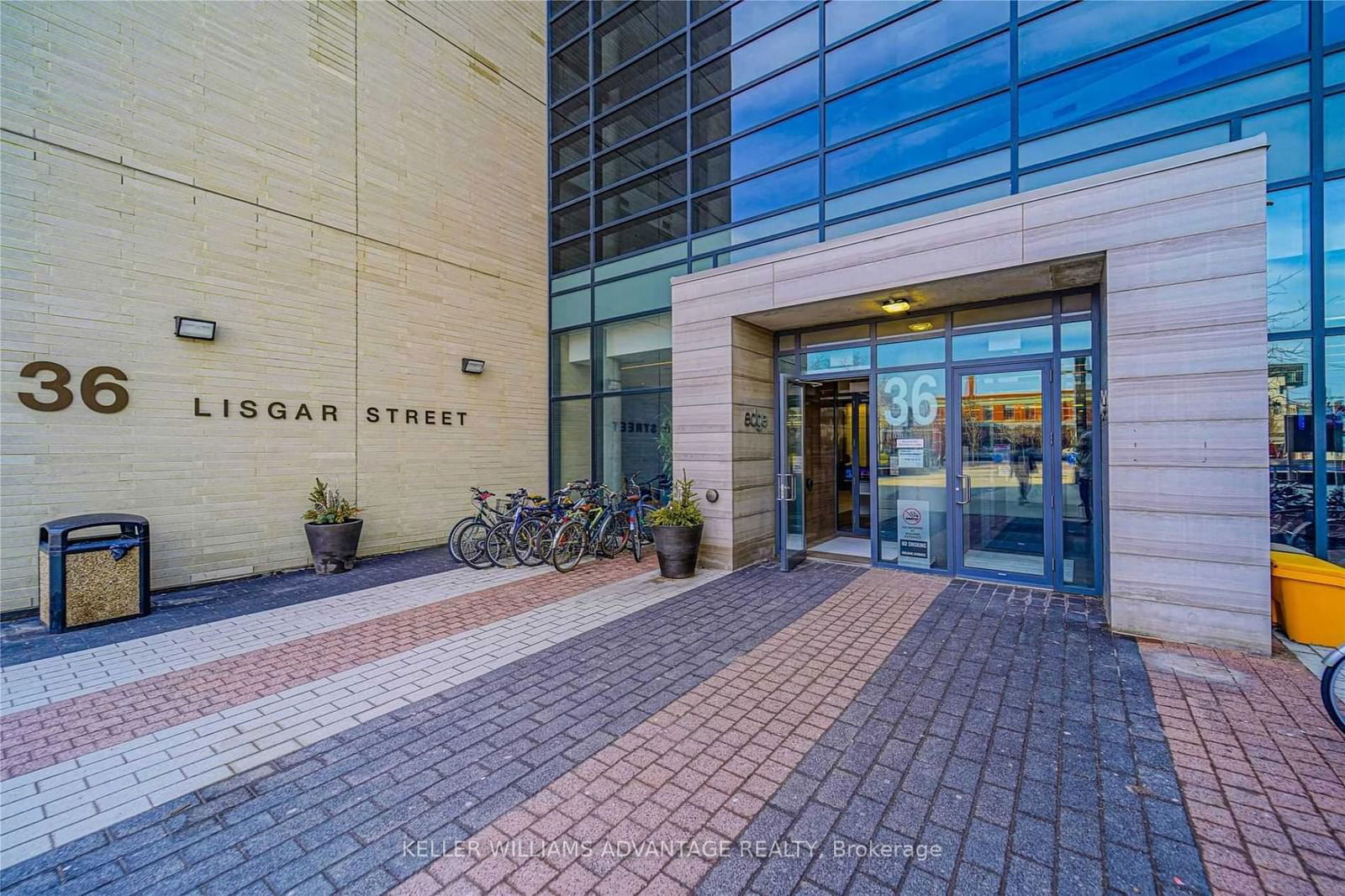 Condo for lease at 903-36 Lisgar Street, Toronto, Little Portugal, M6J 0C7 - MLS: C11911726