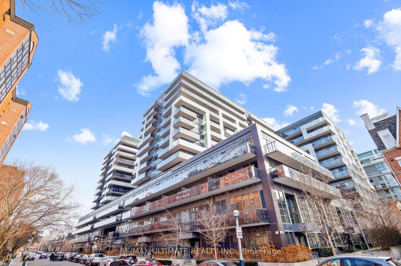 Townhouse sold at 121-1030 King Street, Toronto, Niagara, M6K 3N3 - MLS: C11911787