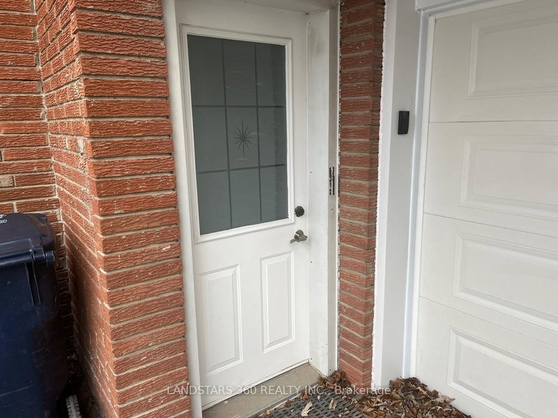 ground - 118 Silas Hill Dr, Toronto, M2J 2X9 | Image 2