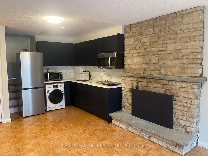 ground - 118 Silas Hill Dr, Toronto, M2J 2X9 | Image 3