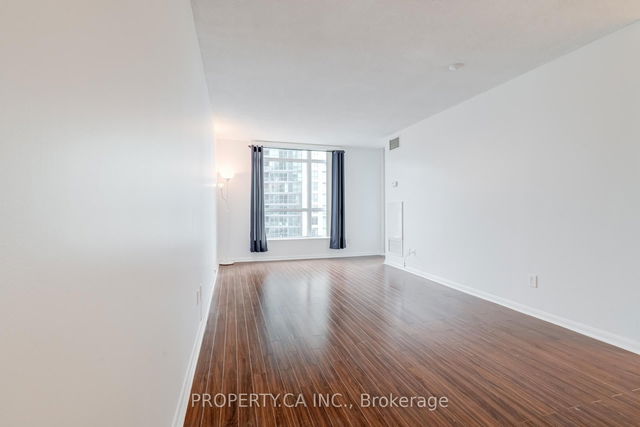 1204 - 219 Fort York Boulevard