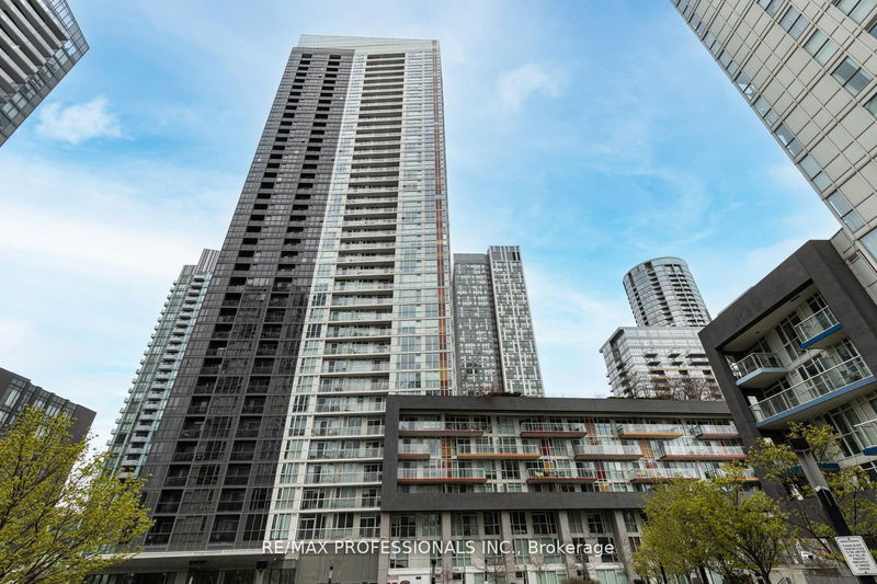 85 Queens Wharf Rd #4211, Toronto, Ontario (MLS C11912695)