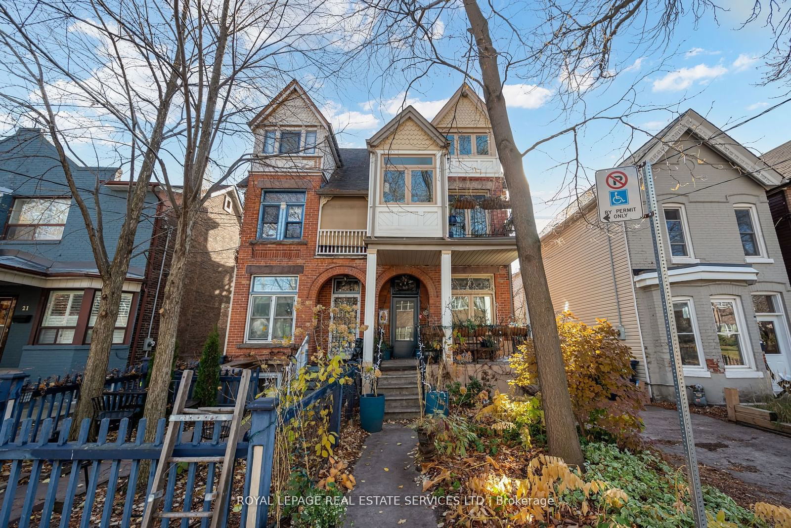 Semi-Detached House leased at Lower-27 Bank Street, Toronto, Little Portugal, M6K 1R4 - MLS: C11912832