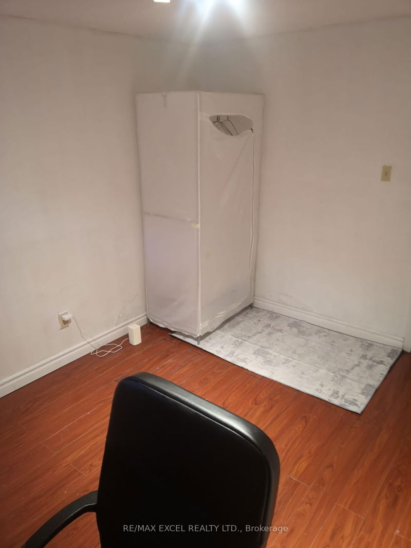 Room1
