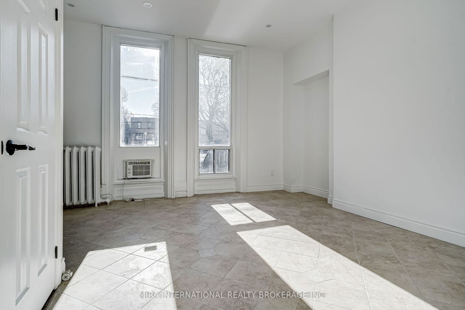 Detached House leased at 103-180 Sherbourne Street, Toronto, Moss Park, M5A 2R7 - MLS: C11913264